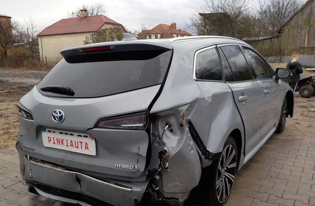 Toyota Corolla cena 37900 przebieg: 34234, rok produkcji 2021 z Ćmielów małe 407